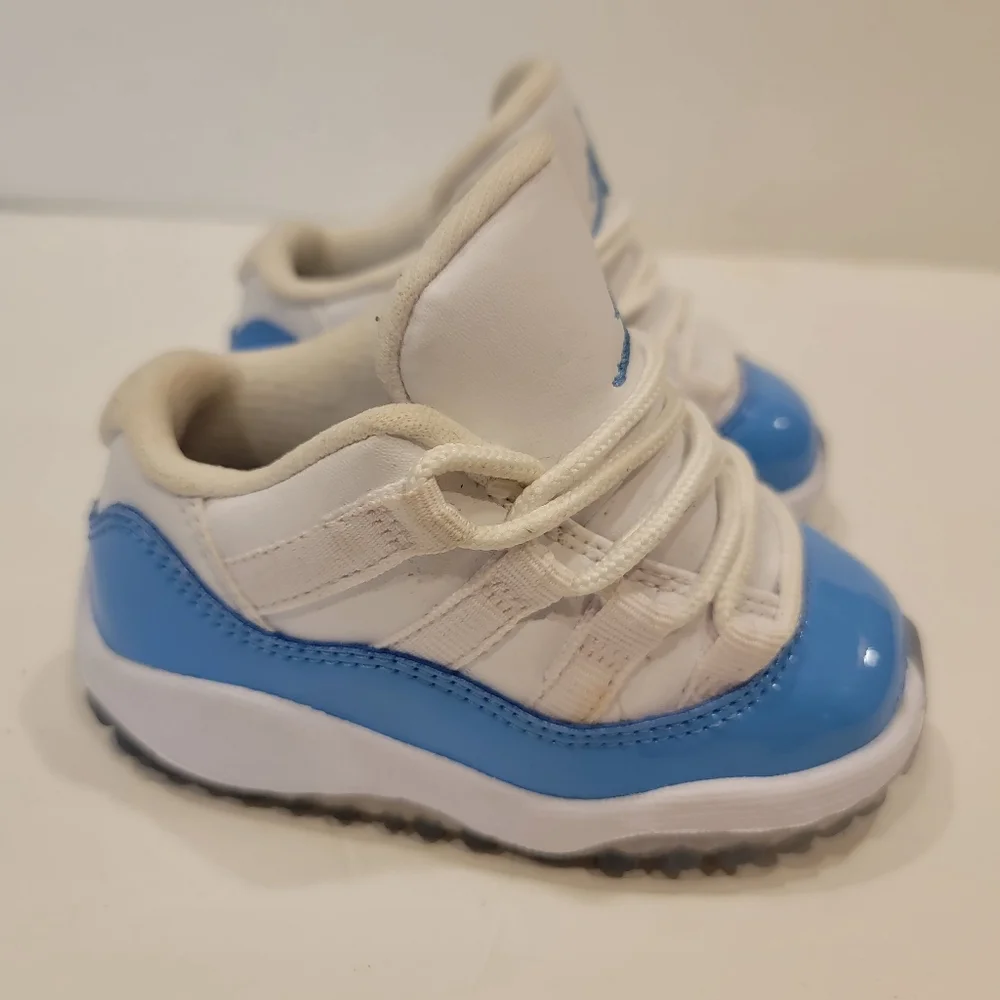 Air Jordan 11 Retro XI Low 505836-106 UNC Blue 5c sneakers